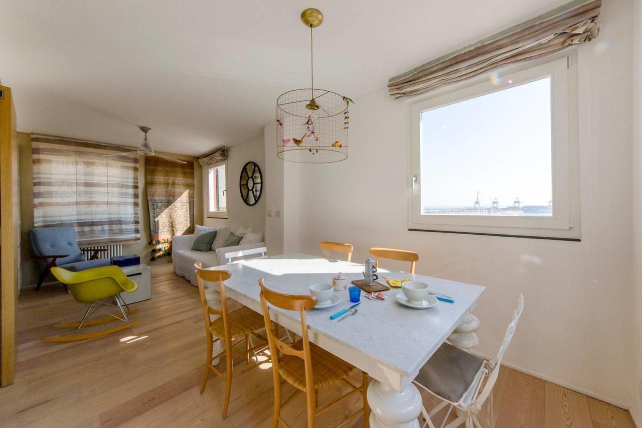 Joivy Sunny Apartment With Panoramic Terrace And Stunning View Genoa Luaran gambar